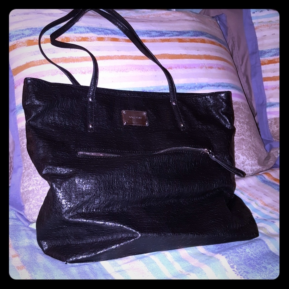 Nine West "THE GETAWAY" Embossed Reptile Print